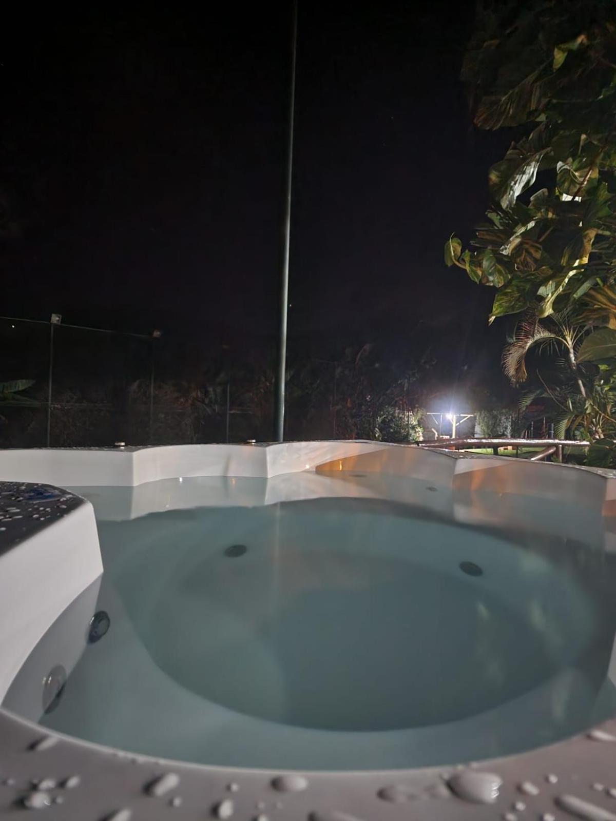 Cabana Hostel Sobrado Ecopark Aguas de Sao Pedro Bilik gambar